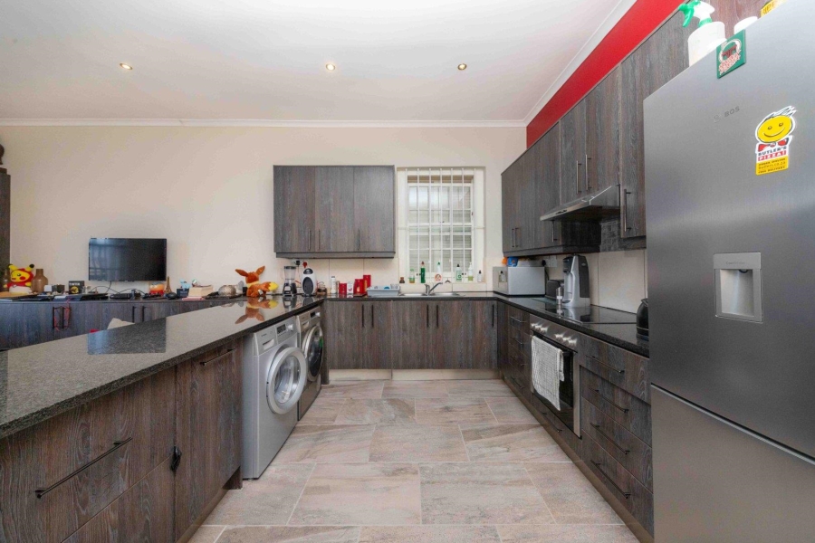 To Let 1 Bedroom Property for Rent in Rondebosch Western Cape